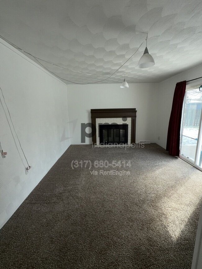 Building Photo - 635 Phaeton Pl