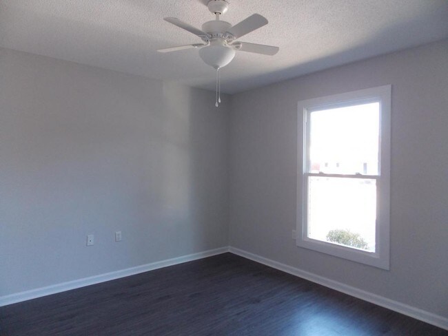 Building Photo - 140 Lanier Dr