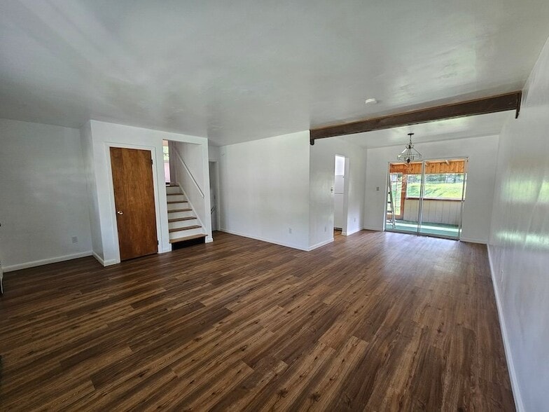 Building Photo - 677 Peach Tree Ln