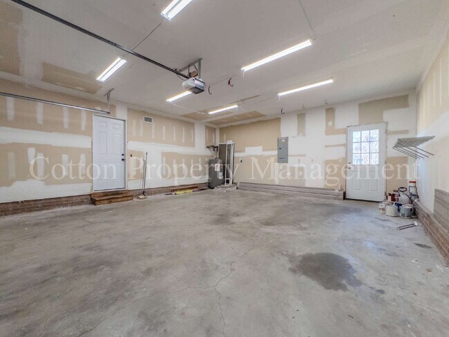 Building Photo - 7106 Haven Way