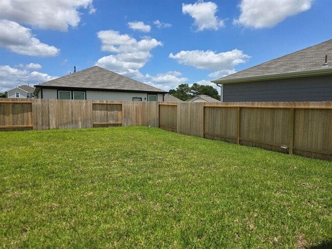 Building Photo - 23410 Honey Spade Rd