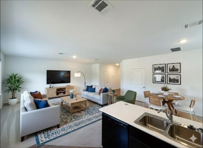 Building Photo - 112 Standing Rock Ln