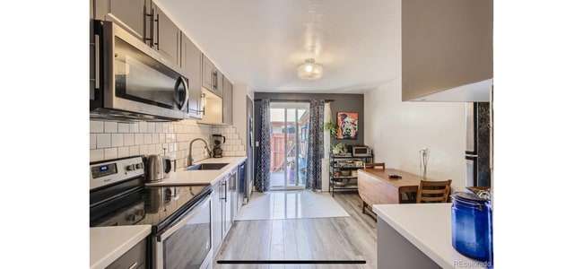 Kitchen 1 - 10321 W 59th Ave