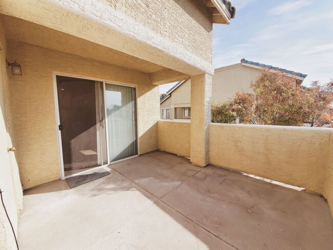 Building Photo - CUTE GATED 2BD/2BA CONDO IN LAS VEGAS!