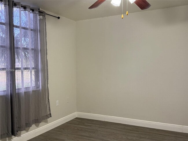 Building Photo - 1705 Whitehall Dr