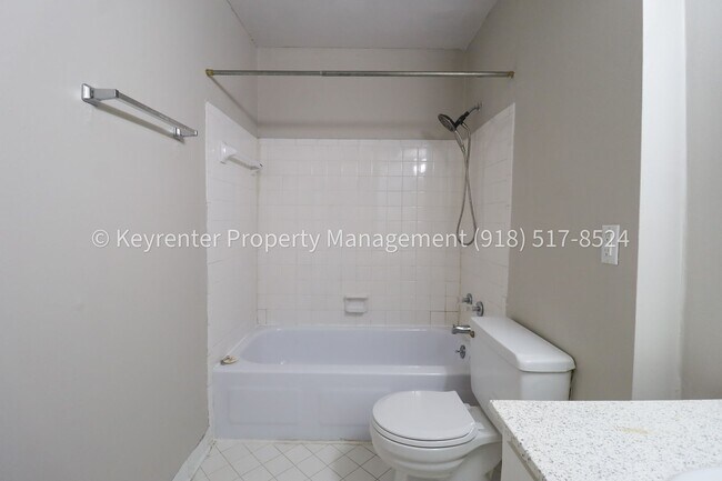 Building Photo - 4318 E 67th St