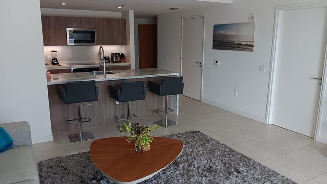 Building Photo - 401 N Birch Rd