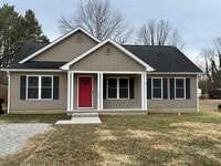 Building Photo - One Level 3 Bedroom 2 Bath Home in Hollins Area