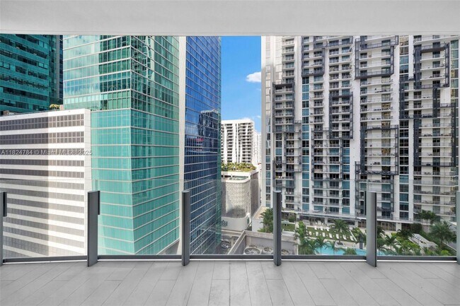 Building Photo - 300 Biscayne Blvd Way