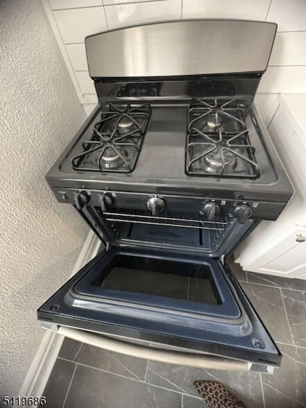 Building Photo - 112 Lincoln St