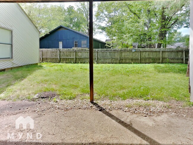 Building Photo - 169 Mysen Cir