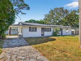 Building Photo - 1684 Martin St