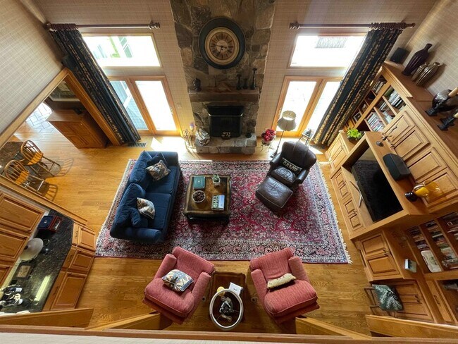 Building Photo - 21 Valley View Rd