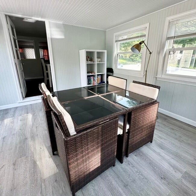 Building Photo - 29 Fresh Pond Cir