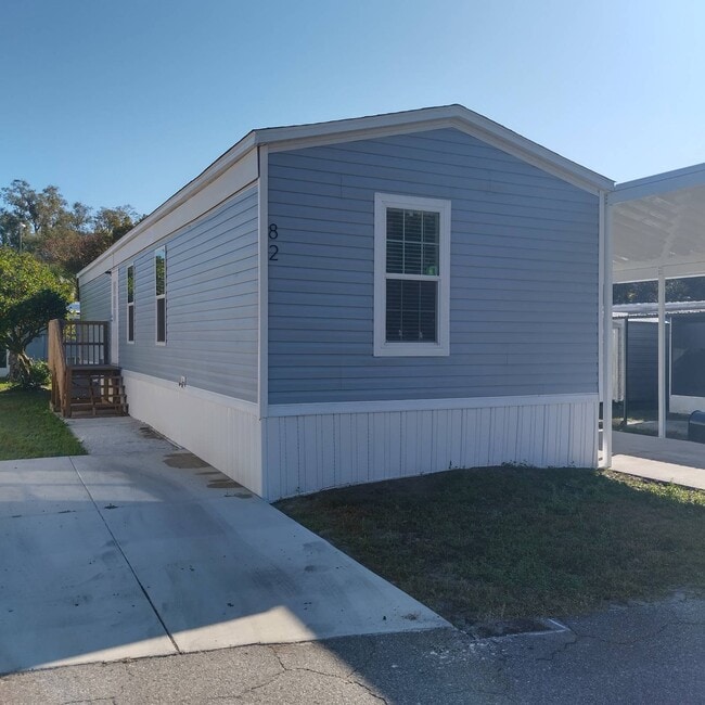 Building Photo - 1800 E Graves Ave