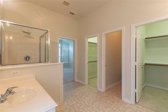 Building Photo - 16414 Reddingford Ln