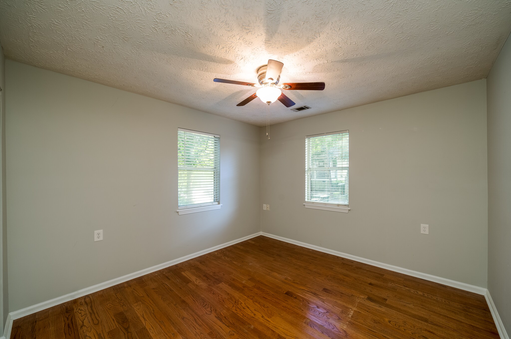 Building Photo - 880 Kirkwood Ave SE