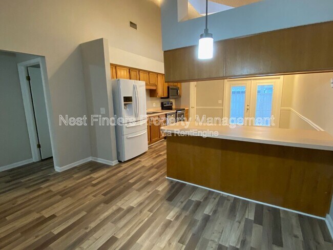 Building Photo - 421 Filmore Dr