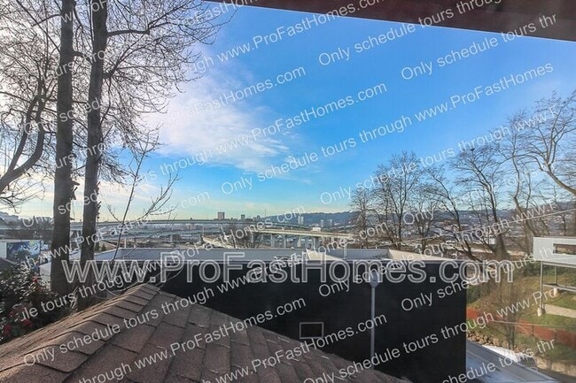 Building Photo - 3232 N Michigan Ave