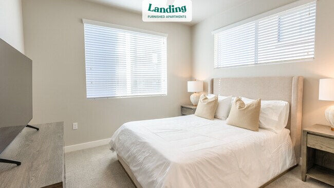 Building Photo - 5550 E Deer Valley Dr