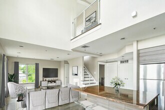 Building Photo - 60 Howard St