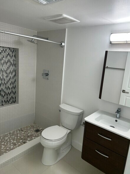 Building Photo - 2075 SW 122nd Ave