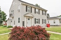 Building Photo - 1300 E 6th St