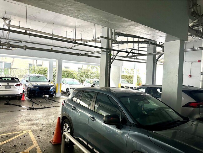 Building Photo - 1020 Meridian Ave