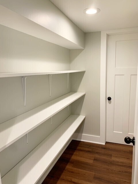 Building Photo - 731 W 43rd St