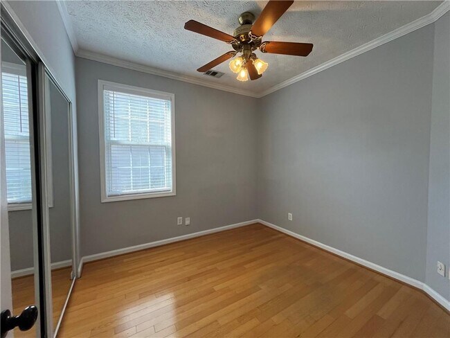 Building Photo - 320 Harmony Ct