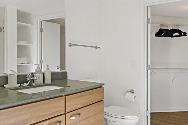 Building Photo - 8106 Leesburg Pike