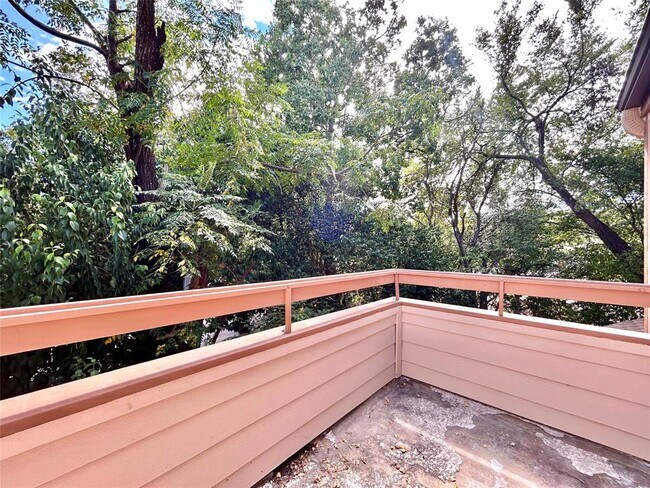 Building Photo - 7111 US-290