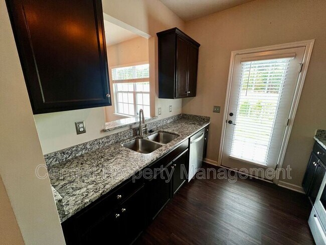 Building Photo - 43 Moorlyn Ln