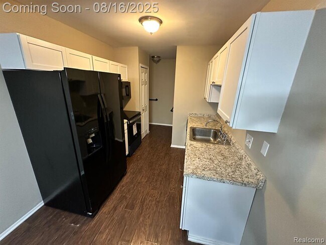 Building Photo - 39975 Crosswinds Rd