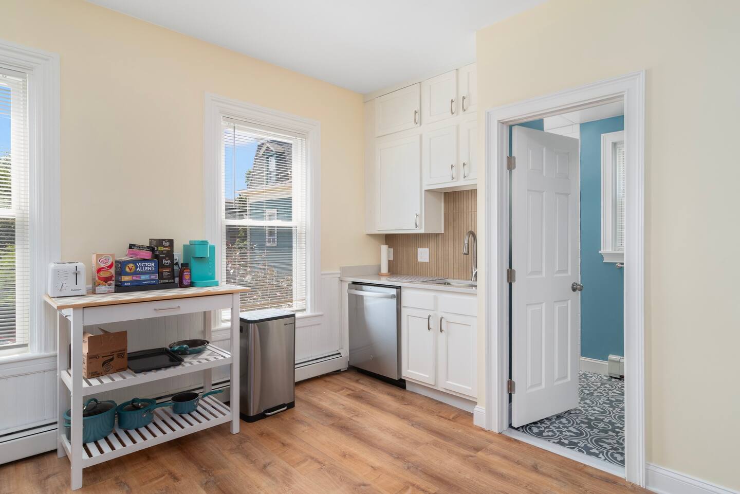 Building Photo - 87 Vernon St