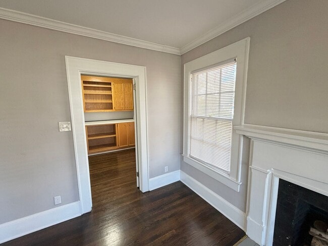 Building Photo - Statesville Downtown - 2BR / 1BA