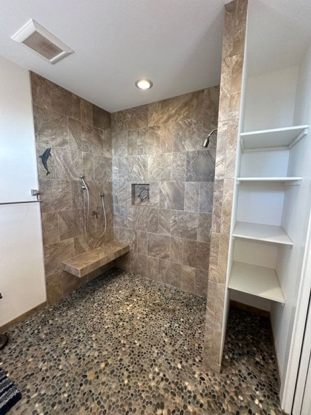 Building Photo - 1141 Lower Kimo Dr