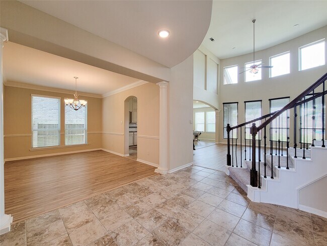 Building Photo - 2611 Yaletzi Ln