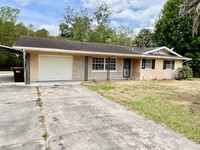 Building Photo - 10640 SE 51st Ct
