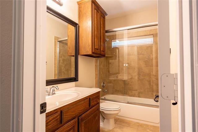 Building Photo - 1609 Clearwater Dr