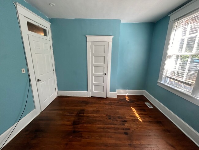 Building Photo - 2427 Sulton St