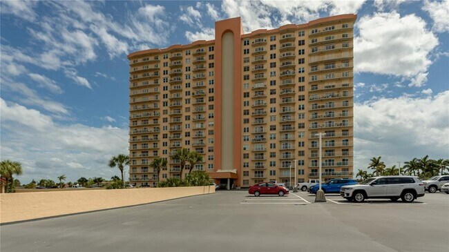 Building Photo - 4900 Brittany Dr S