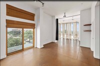 Building Photo - Prime location with City Views!!