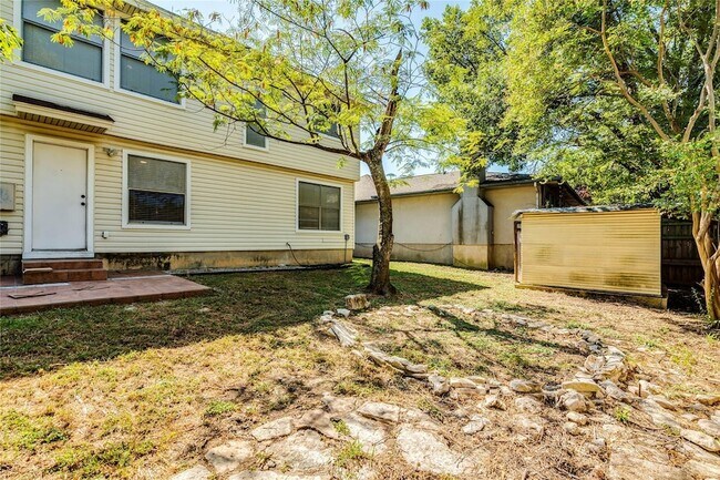 Building Photo - 13808 Lothian Dr