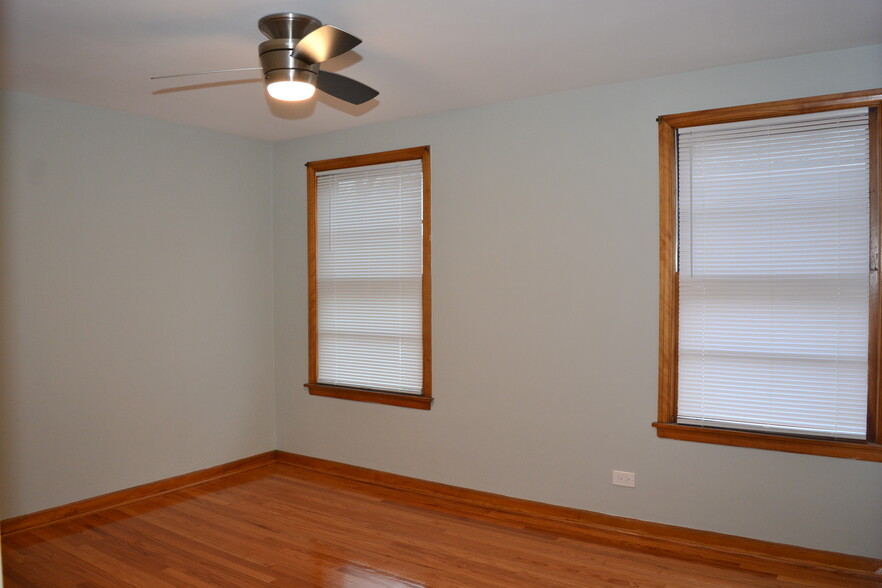 North Bedroom - 5342 W Sunnyside Ave