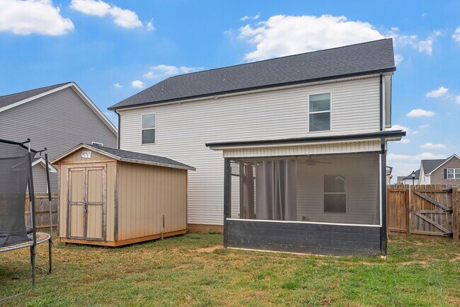 Building Photo - 1511 Kingbird Dr