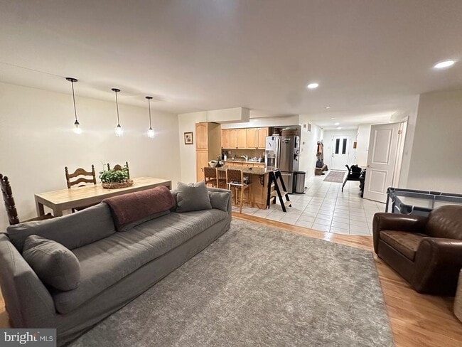 Building Photo - 769 N Ringgold St