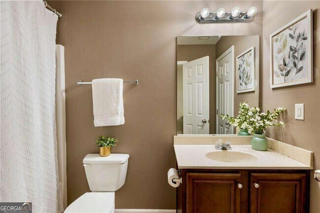 Building Photo - 313 Hidden Creek Ln