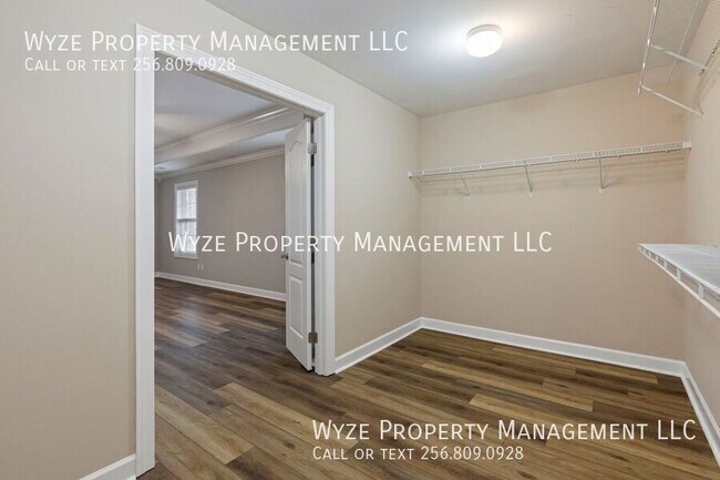 Building Photo - 104 Hardiman Pl Ln