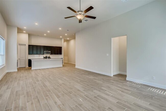 Building Photo - 601 C-Bar Ranch Trl